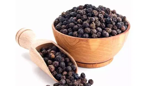 அற்புத மருத்துவ குணங்கள் கொண்ட இயற்கை மருந்து மிளகு!