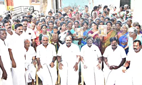 விதிகளை தளர்த்தாமல் பெண்களை மீண்டும் விண்ணப்பிக்க சொல்வது ஏமாற்று வேலை