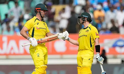 3வது ஒரு நாள் கிரிக்கெட் போட்டி- இந்தியாவிற்கு 353 ரன்கள் இலக்கு நிர்ணயம்