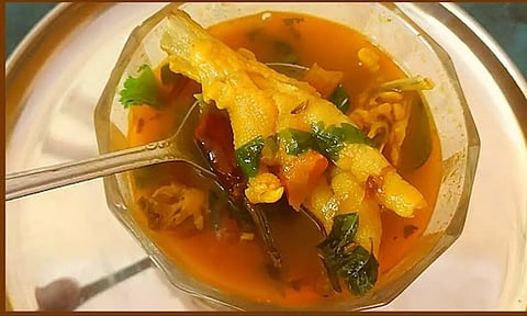 கோழியின் கால்களை தூக்கி போட வேண்டாம்.. இதோ இப்படி செய்து பாருங்க..