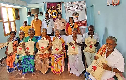 பாவூர்சத்திரத்தில் நலத்திட்ட உதவிகள் வழங்கும் விழா