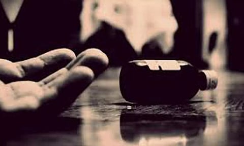 விஷம் குடித்து பெண் தற்கொலை