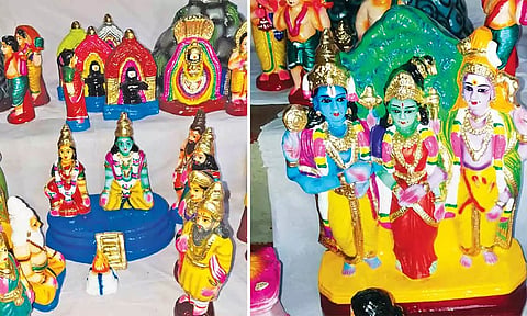 நவராத்திரி விழாவை யொட்டி விற்பனைக்காக வைக்கப்பட்டுள்ள சிவன்- பார்வதி பொம்மைகள் மற்றும் கிருஷ்ணர்- ராதை பொம்மைகள்.

