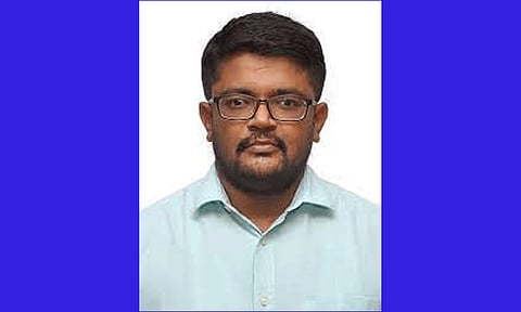 மாணவ, மாணவிகளுக்கு கல்வி உதவித்தொகை