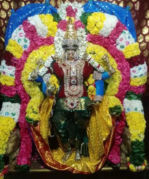 மேல்மலையனூர் அங்காளபரமேஸ்வரி அம்மன் கோவிலில் பவுர்ணமி பூஜை
