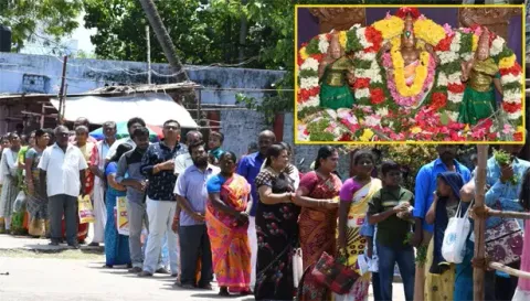 புரட்டாசி மாத 2-வது சனிக்கிழமையையொட்டிபெருமாள் கோவில்களில் பக்தர்கள் குவிந்தனர்