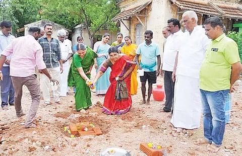 கோவில்பட்டி பள்ளியில் ரூ.2.33 கோடியில் 11 வகுப்பறை கட்டிடங்களுக்கு பூமி பூஜை