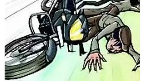 மோட்டார் சைக்கிள்கள் நேருக்கு நேர் மோதல்