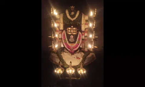 புரட்டாசி மாத திருவாதிரையையொட்டி குகநாதீஸ்வரர் கோவிலில் 1008 சங்காபிஷேகம்