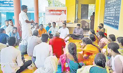 பாமனி ஊராட்சியில் கிராம சபை கூட்டம் நடந்தது.