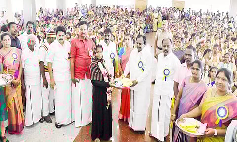 திருவண்ணாமலையில் 550 கர்ப்பிணிகளுக்கு சமுதாய வளைகாப்பு