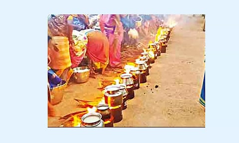 மாரியம்மன் கோவில் புரட்டாசி பொங்கல் விழா