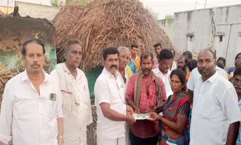 நின்னையூரில் தீ விபத்தால் பாதிக்கப்பட்ட குடும்பத்தினருக்கு செந்தில்குமார் எம்.எல்.ஏ. நிவாரண உதவி வழங்கினார்.