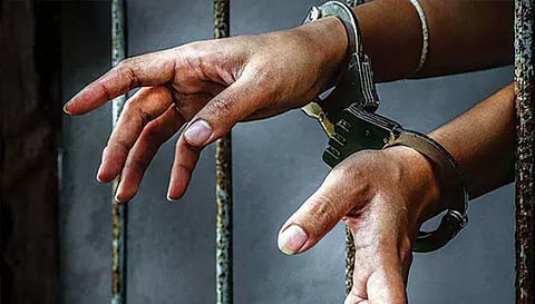 போதை பொருட்கள் விற்ற பெட்டி கடைக்காரர் கைது