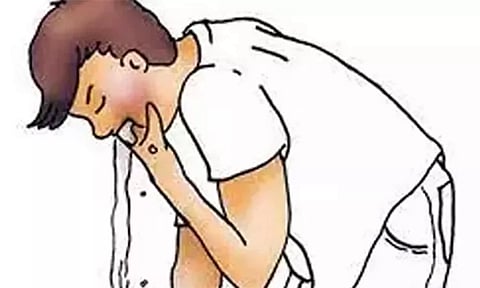 பேக்கரியில் பப்ஸ் சாப்பிட்ட 3 குழந்தைகளுக்கு வாந்தி, மயக்கம்