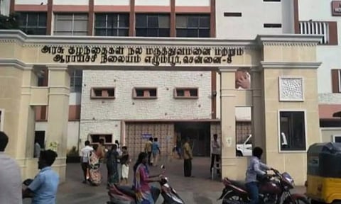 எழும்பூர் மருத்துவமனையில் காய்ச்சல், சுவாச பிரச்சனையால் தினமும் 100 குழந்தைகள் அனுமதி