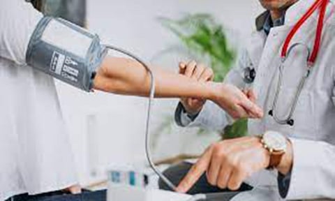 குமரி மாவட்டத்தில் கடந்த ஒரு வாரம் நடந்த சிறப்பு மருத்துவ முகாமில் 11594 பேருக்கு காய்ச்சல் பரிசோதனை