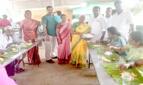 ஆஞ்சநேயர் கோவிலில் 5 ஆயிரம் பேருக்கு அன்னதானம்