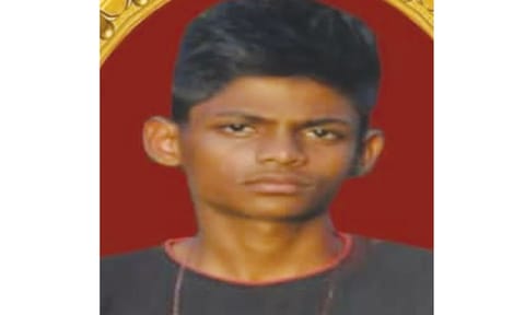 தக்கலை அருகே மோட்டார் சைக்கிள் விபத்தில் பள்ளி மாணவன் சாவு
