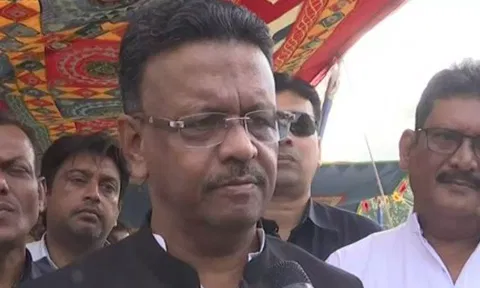 உள்ளாட்சி அமைப்பு நியமனத்தில் முறைகேடு: மேற்கு வங்காள மந்திரி வீட்டில் சி.பி.ஐ. சோதனை