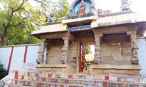 போருக்கு செல்லும் மன்னர்கள் வாள் வைத்து வணங்கிய ஊர்