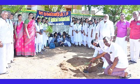 நாட்டு நலப்பணி திட்ட முகாம்