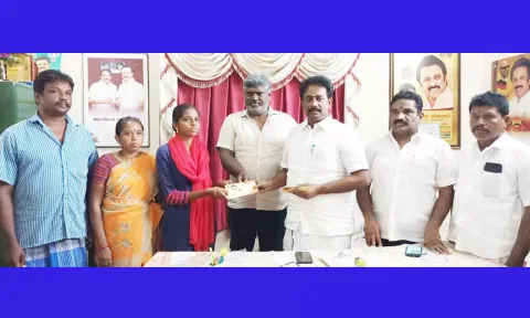 ஒரு மாத சம்பளத்தை கல்விக்காக வழங்கிய தங்கபாண்டியன் எம்.எல்.ஏ.