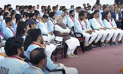 நீங்கள் வரலாறு படைத்துள்ளீர்கள் - பதக்கம் வென்றவர்களிடம் பிரதமர் மோடி பெருமிதம்