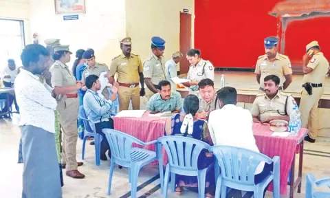 பாபநாசத்தில் மாவட்ட காவல்துறை சார்பில் பொதுமக்கள் குறைதீர்க்கும் முகாம் நடந்தது.
