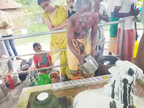தொண்டி, திருவாடானை பகுதிகளில் பிரதோச வழிபாடு