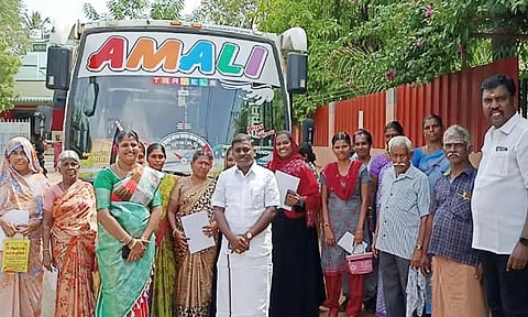 கோவில்பட்டியில் 22-வது வார்டில் 100 பேருக்கு முதல்-அமைச்சரின் விரிவான காப்பீட்டுத் திட்ட அட்டை பெற ஏற்பாடு