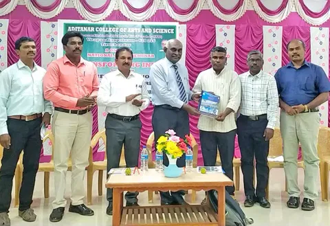 திருச்செந்தூர் ஆதித்தனார் கல்லூரியில் தேசிய கருத்தரங்கம்