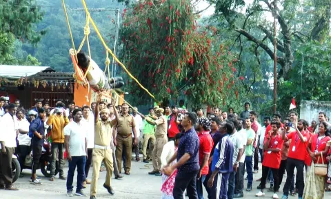 குன்னூரில் வடகிழக்கு பருவமழை எதிரொலி: தீயணைப்பு துறையினர் ஒத்திகை பயிற்சி