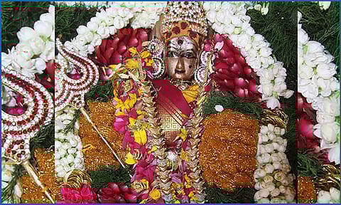 அருள் உள்ளம் கொண்டு காத்தருளும் அம்பாள்