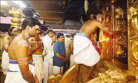 ஐப்பசி மாத பூஜை: சபரிமலை அய்யப்பன் கோவில் நடை திறப்பு