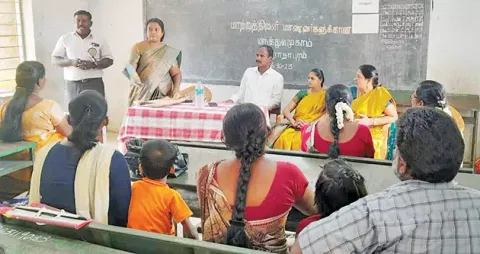 மாற்றுத்திறனாளி குழந்தைகளுக்கான மருத்துவ முகாம் நடந்த போத எடுத்தபடம்.