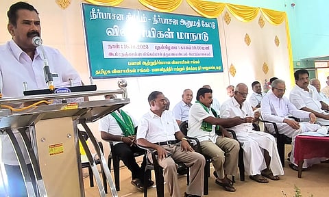 மேட்டுப்பாளையம் பவானி ஆற்றில் விவசாயிகள் தண்ணீர் எடுக்க அரசு அனுமதிக்க வேண்டும்- விவசாயிகள் மாநாட்டில் வலியுறுத்தல்