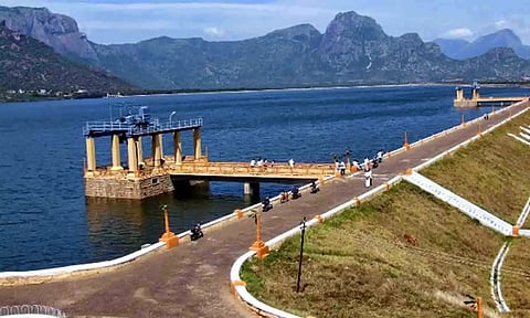திருமூர்த்தி அணை.