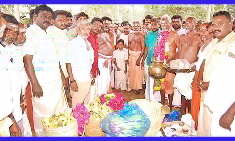 எடப்பாடி பழனிசாமி முதல்வராக வேண்டி கிடாய் வெட்டி அன்னதானம்