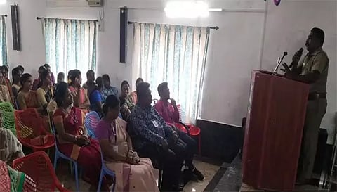 குமாரபாளையத்தில் ராகிங்கிற்கு எதிரான விழிப்புணர்வு  முகாம்