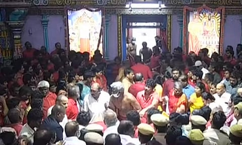 "ஓம் சக்தி பராசக்தி" என்ற முழக்கங்களுடன்.. பங்காரு அடிகளாரின் உடல் நல்லடக்கம்