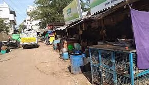 இறைச்சி, மீன் கடைகள் வெறிச்சோடியது