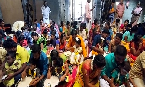 நெல்லையப்பர் கோவிலில் வித்யாரம்பம் நிகழ்ச்சி நடந்த போது எடுத்தபடம்.