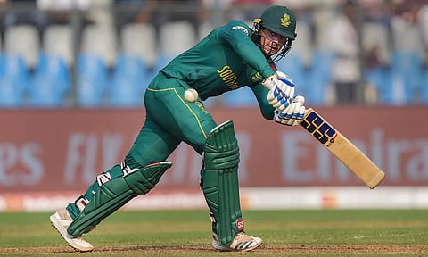 டி காக் அதிரடி சதம்.. 382 ரன்களை குவித்தது தென் ஆப்பிரிக்கா