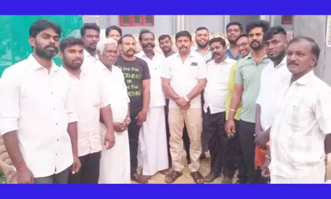 பா.ம.க. ஆலோசனை கூட்டத்தில் கலந்து கொண்டவர்கள்.