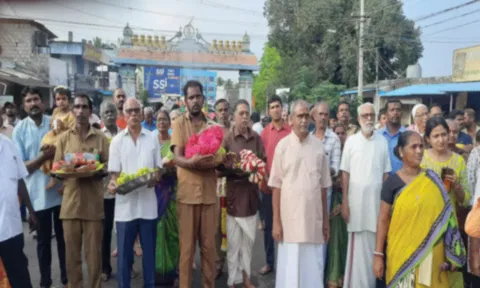 கன்னியாகுமரியில் நடந்த பரிவேட்டை ஊர்வலத்தில் பகவதி அம்மனுக்கு விவேகானந்தா கேந்திரம் சார்பில் வரவேற்பு