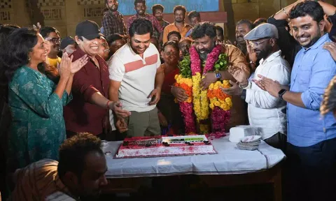 படப்பிடிப்பு தளத்தில் பிறந்தநாள் கொண்டாடிய நலன் குமாரசாமி
