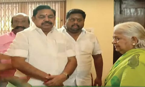 மேல்மருவத்தூர் பங்காரு அடிகளார் நினைவிடத்தில் எடப்பாடி பழனிசாமி அஞ்சலி