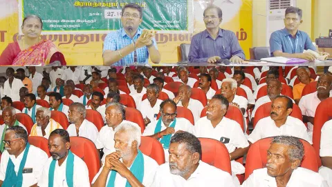 விவசாயிகள் குறைதீர்க்கும் நாள் கூட்டம் கலெக்டர் விஷ்ணுசந்திரன் தலைமையில் நடந்தது.