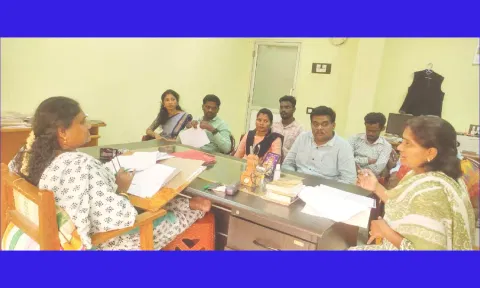 தனிக்குழு கூட்டத்தில் பங்கேற்றவர்கள்.